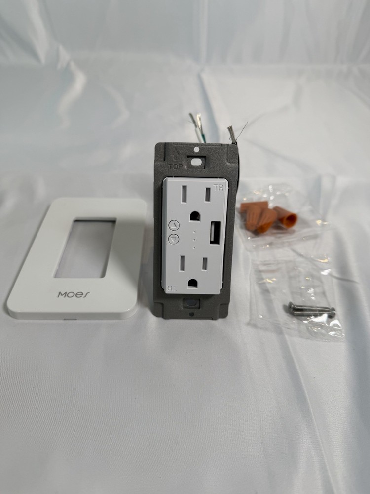 Moe’s Wi-Fi Smart Wall Socket