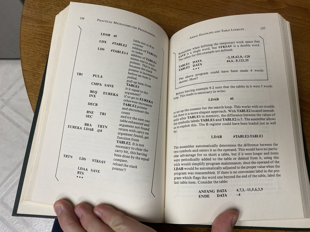 Practical Microcomputer Programming: The M6800 (Motorola) - W.J. Weller 1977 CPU