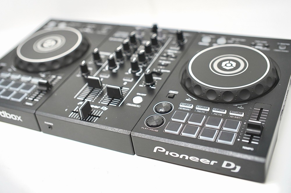 Pioneer DDJ-400 DJ Controller — Excellent Condition