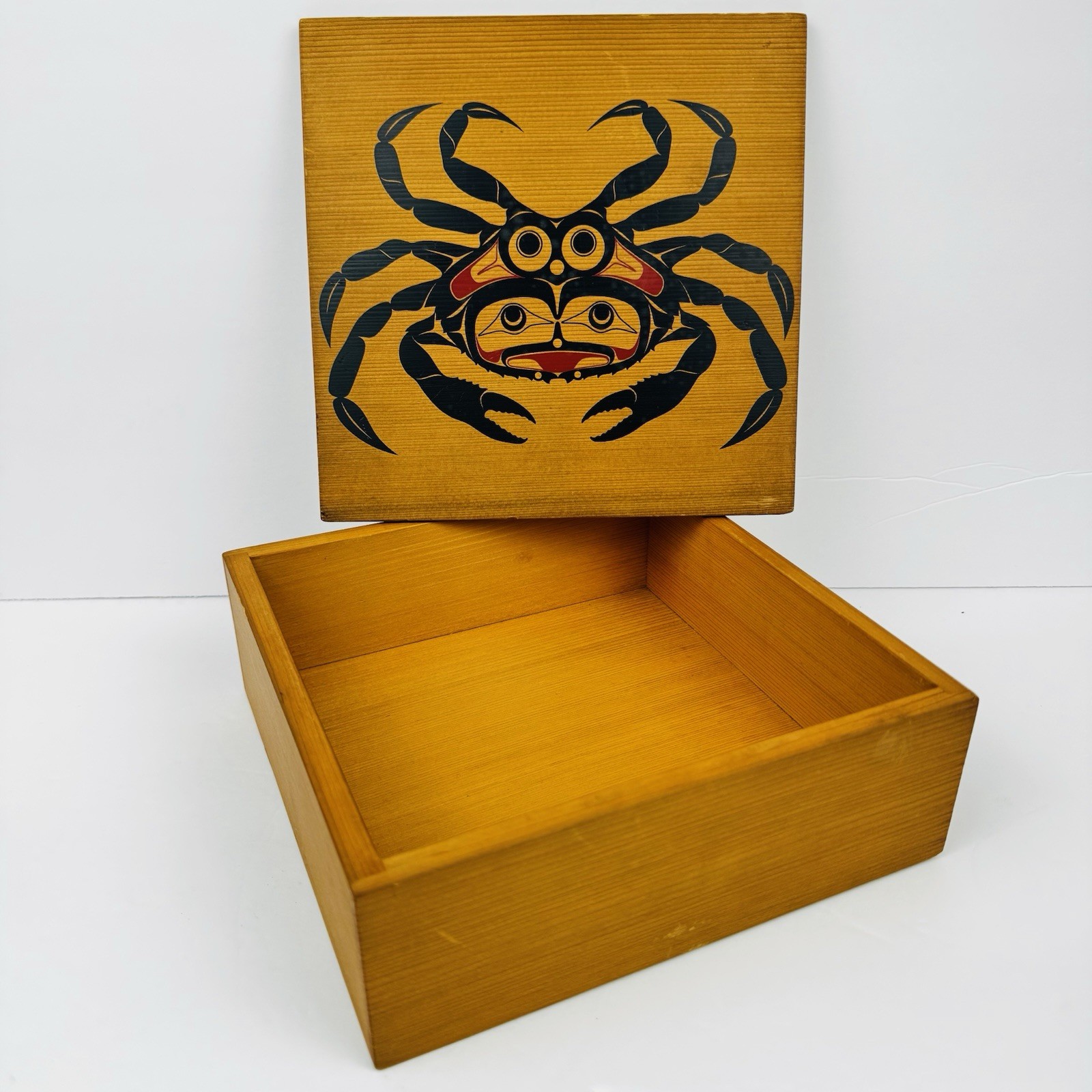 VTG 1987 P Dunthorne Upper Skagit Crab Northwest Cedar Wood Trinket Box 8"x8"