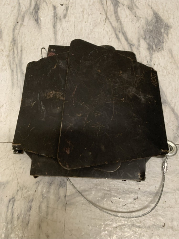 Mole Richardson Barn Doors Light Shield, Mini. With A Cable And Chain