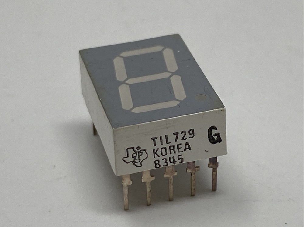 TIL729 - Alpha Numeric 7 SEGMENTS Display - Texas Instruments Vintage Part