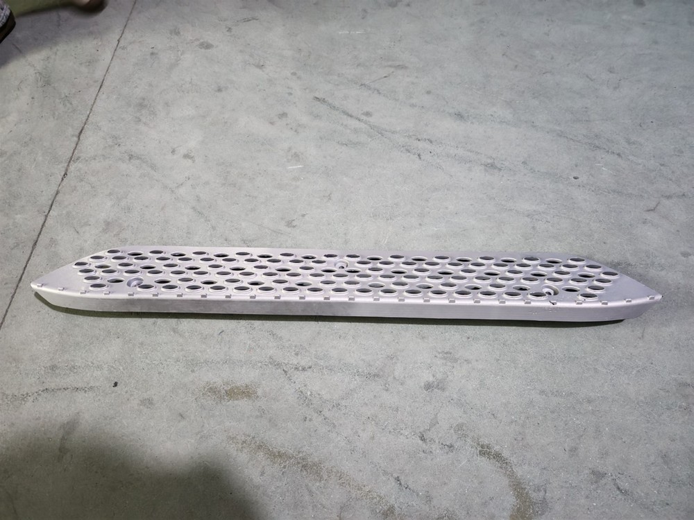 Front Fairing Upper Aluminum Step Peterbilt 579 2023+