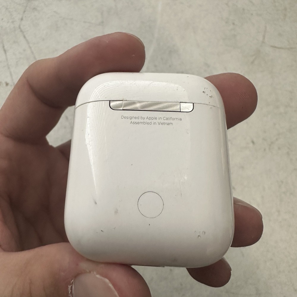 Apple AirPods 2nd Gen Lighting A1602 - Replacement Charging Case