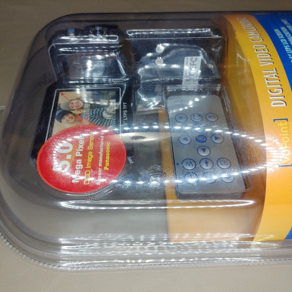 VuPoint Solutions DV-DA1-VP Digital Video Camcorder (Damaged Box)