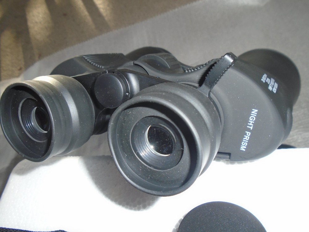 Day/ Night Prism Zoom Binoculars 20-50x70 Ruby lenses