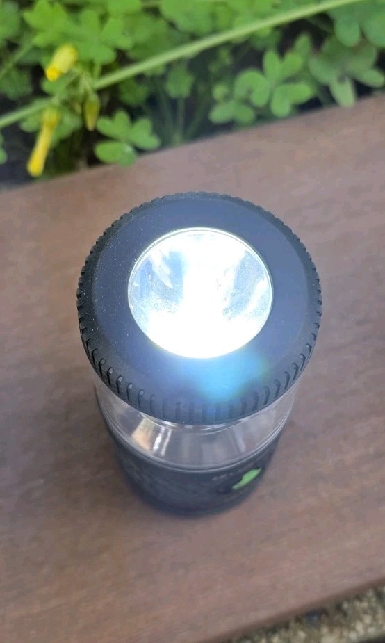 Long Run Time Camping Lantern Flashlight Waterproof Bright Lightweight 340 Lumen