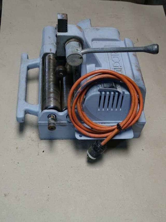 Ridgid Copper and Stainless Cutting and Prep Machine , Model 122