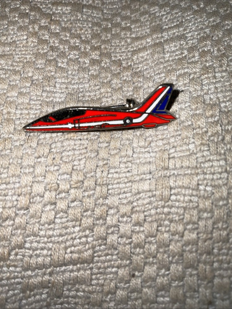 Red Arrows Metal Badge