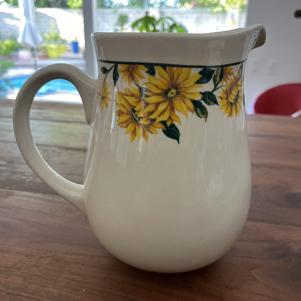 Thomson Pottery Sunflower 64 oz Pitcher