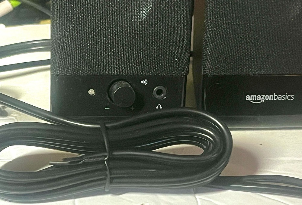 Amazon Basics USB Wired Computer Keyboard (QWERTY) and Mouse Bundle Pack, Black