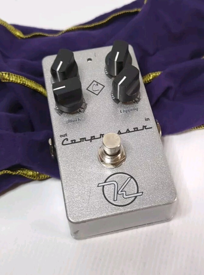 Keeley Electronics C4 - 4 Knob Compressor / Sustainer Silverface 2010s Model