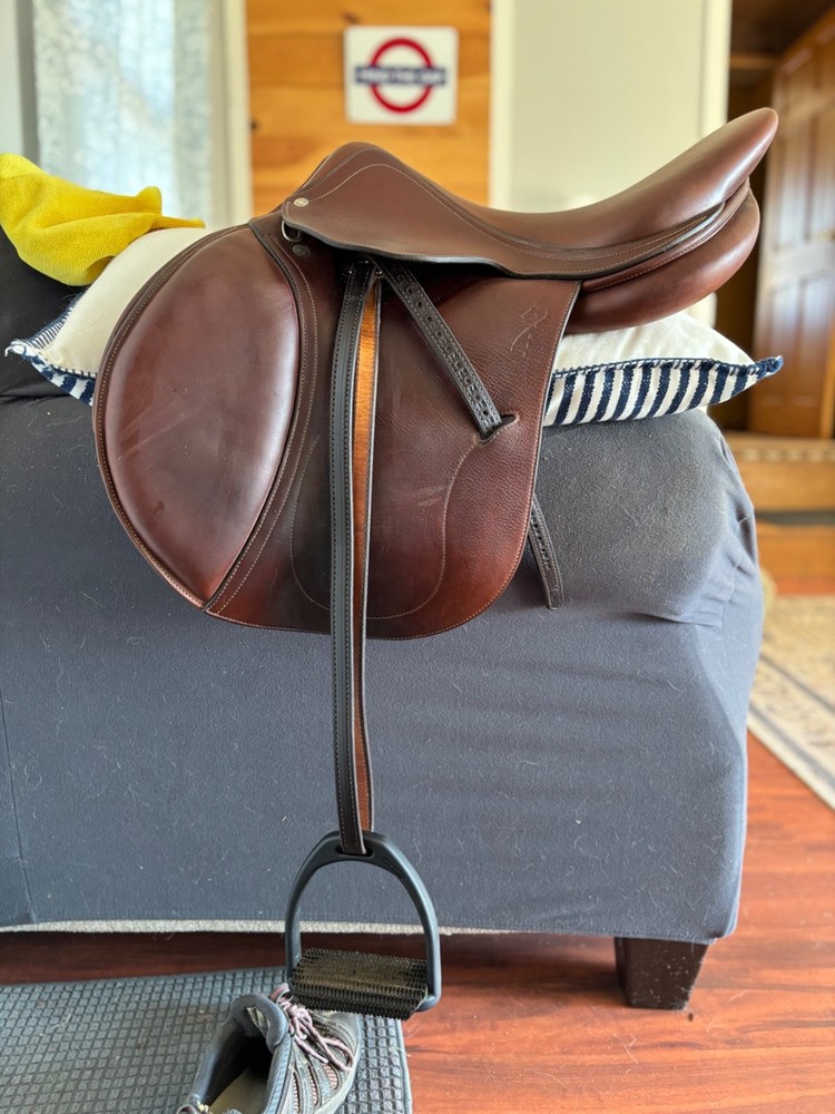 Lightly Used Antares Jumping Saddle 17"