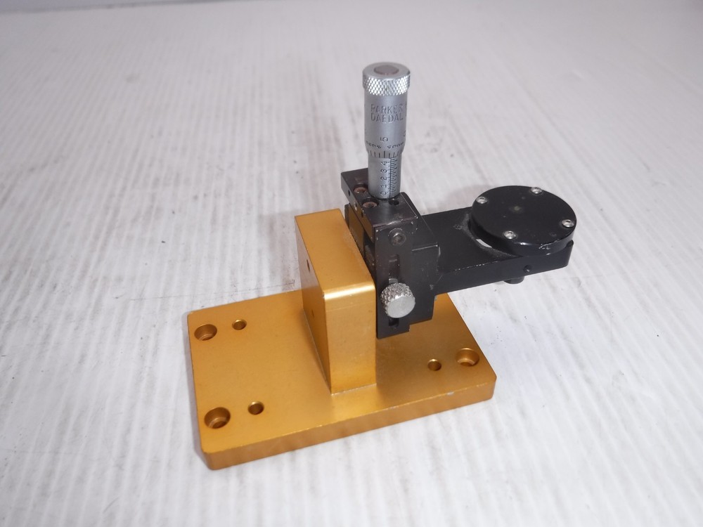 Parker Model 3902 Ball Bearing Micro Positioner w/ Starrett Micrometer