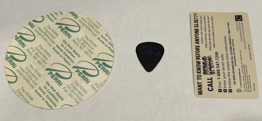 Kiss Paul Stanley Alive Worldwide Guitar Pick/Phone Card/Backstage Pass Combo