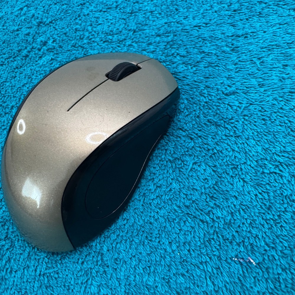 HP Wless Keyboard and Engage Mouse Set Black Silver Multimedia Keys Numeric Pad