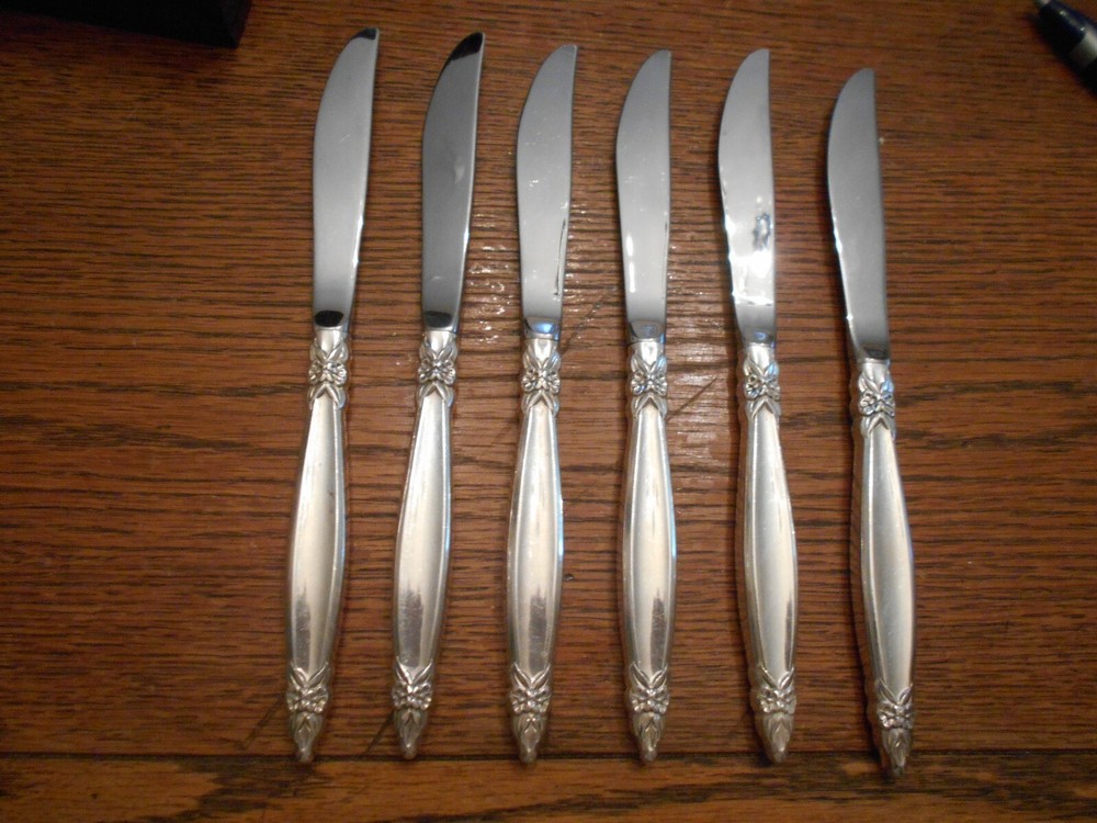 6 Rogers 1965 GARLAND Pattern Dinner Knives IS Silverplate 2814