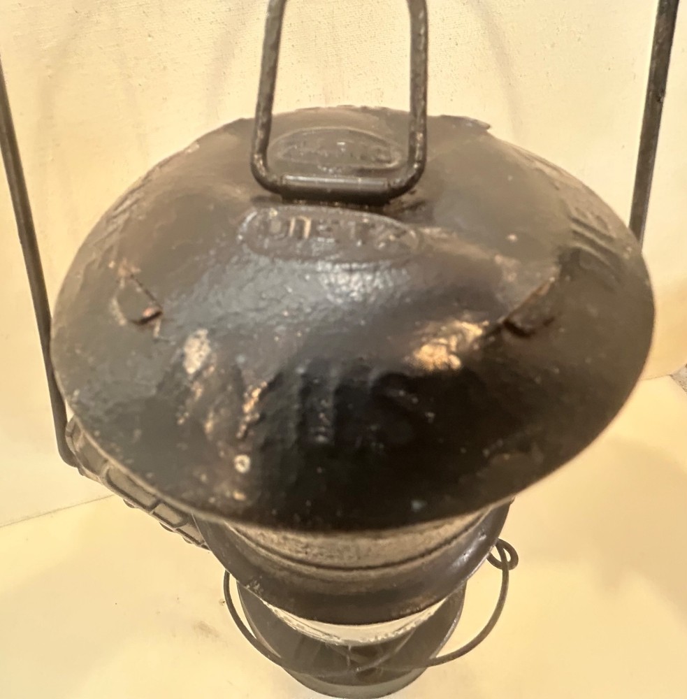 Antique Dietz No. 2 D-Lite Lantern