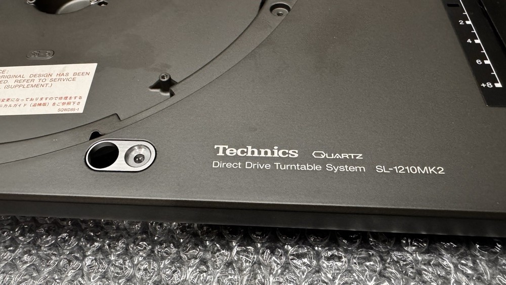 Technics sl1210 Mk2. Rare Plinth/Cabinet