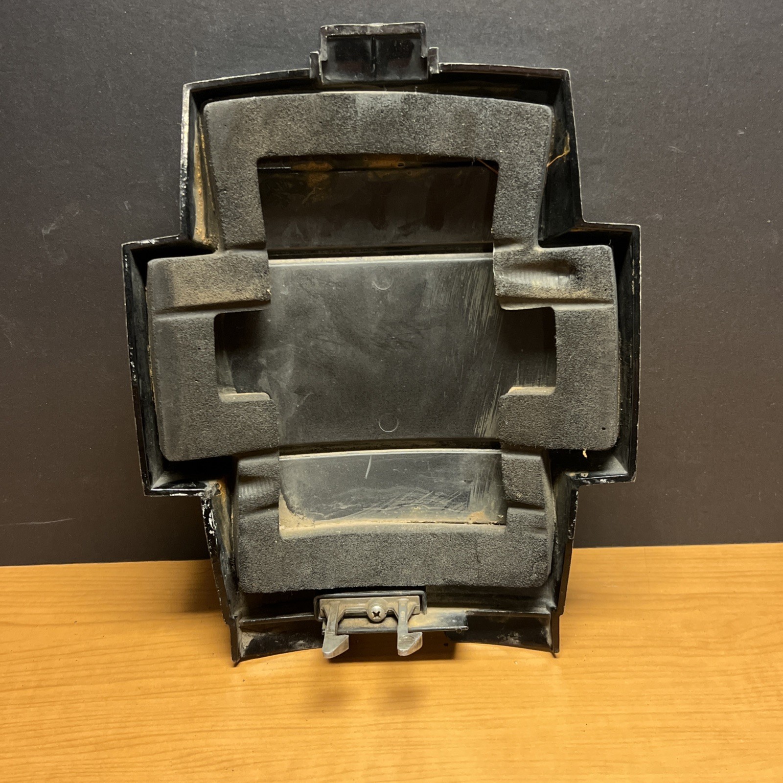 70 Hp Mercury Thunderbolt Outboard Motor Cowling & Flywheel Cover