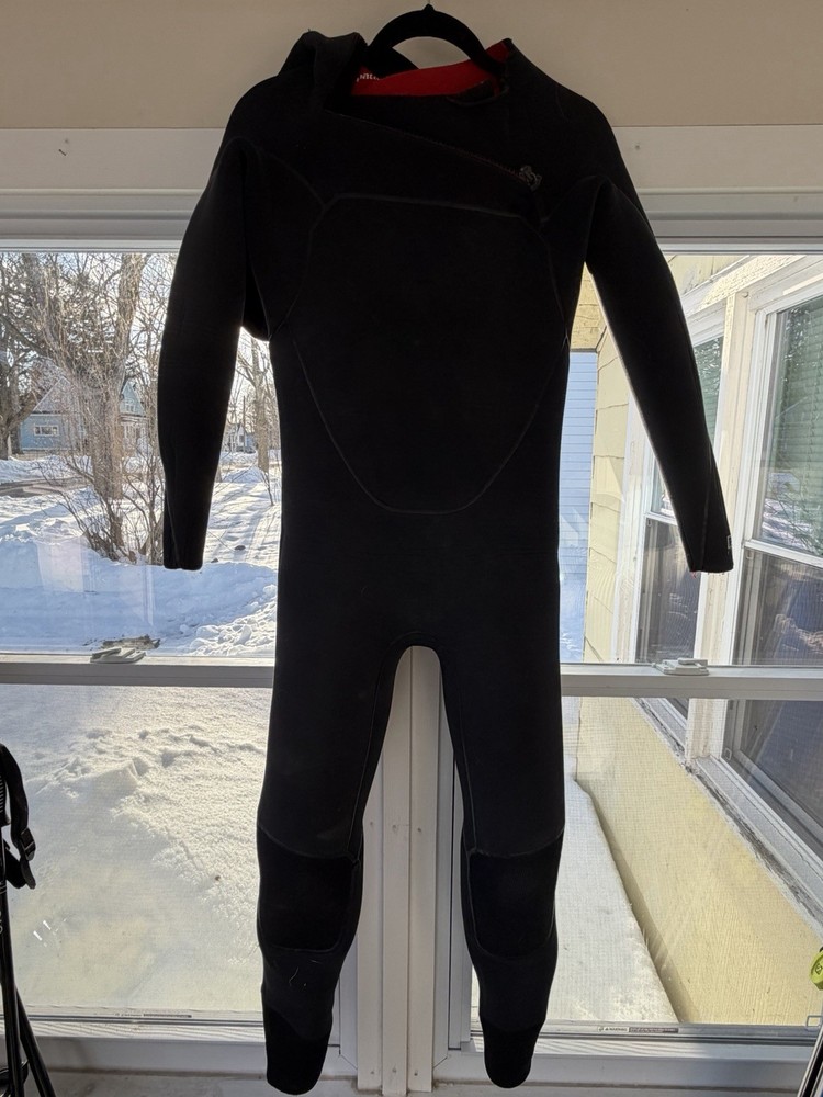 Patagonia R5 wetsuit Men's Medium