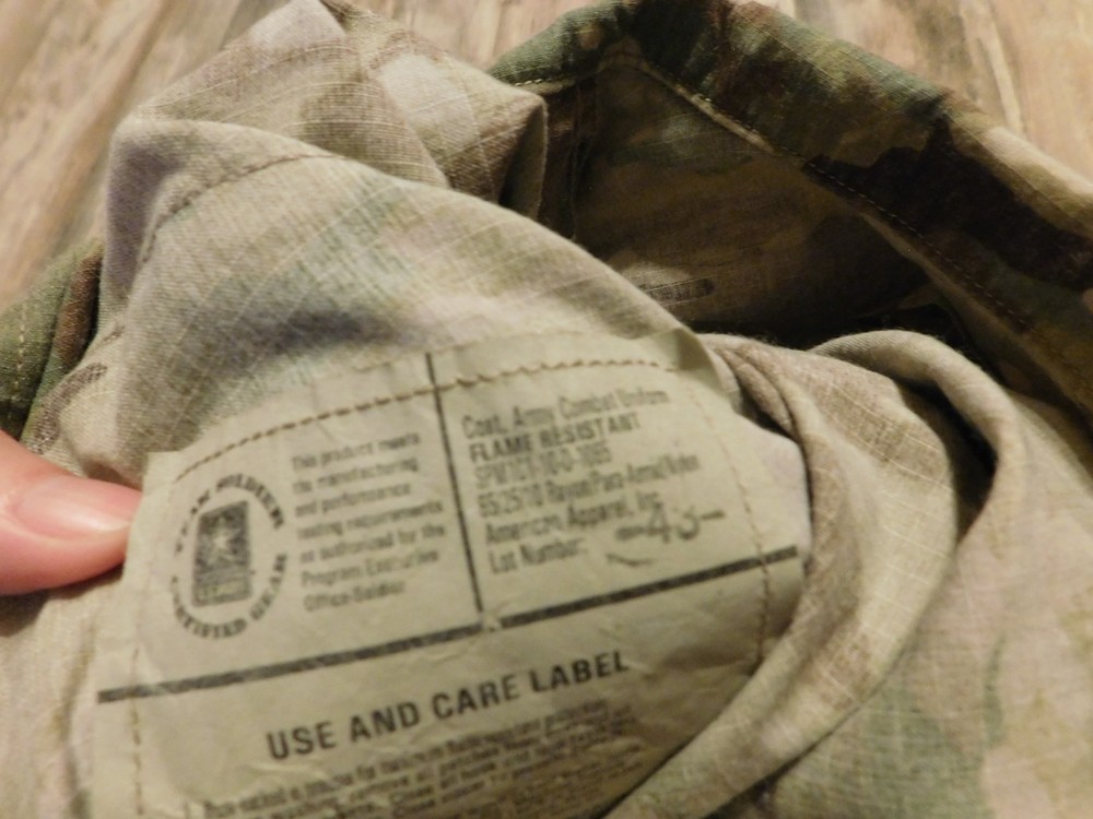 US ARMY MULTICAM FLAME RESISTANT COAT SZ LARGE -REG