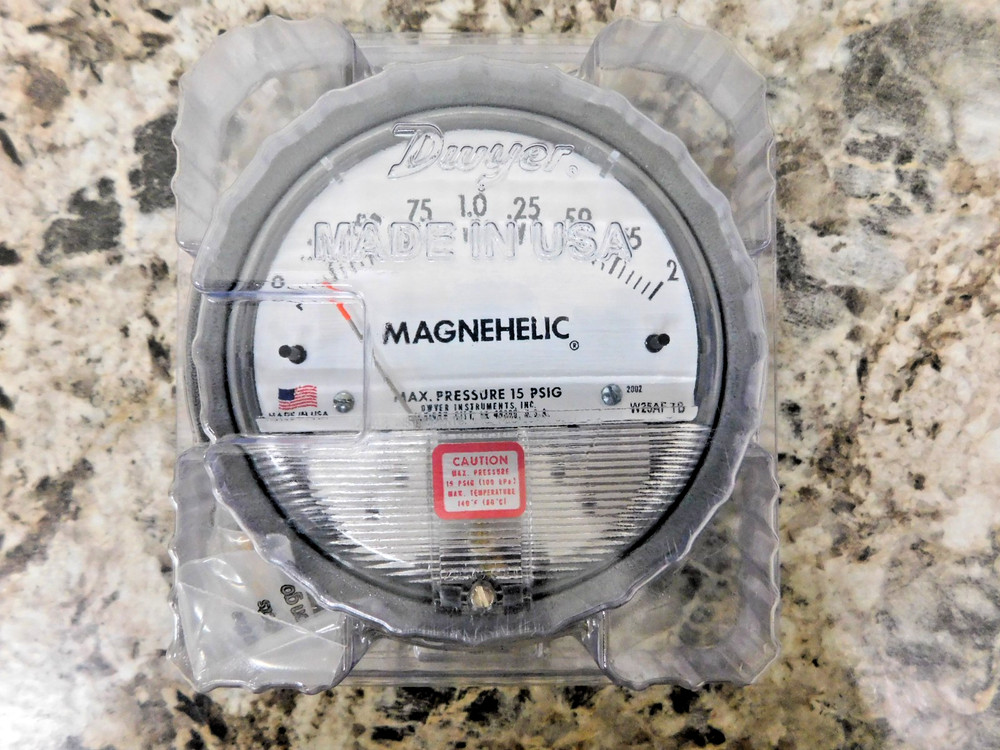 Dwyer Instruments MAGNEHELIC Pressure Gauge 2002