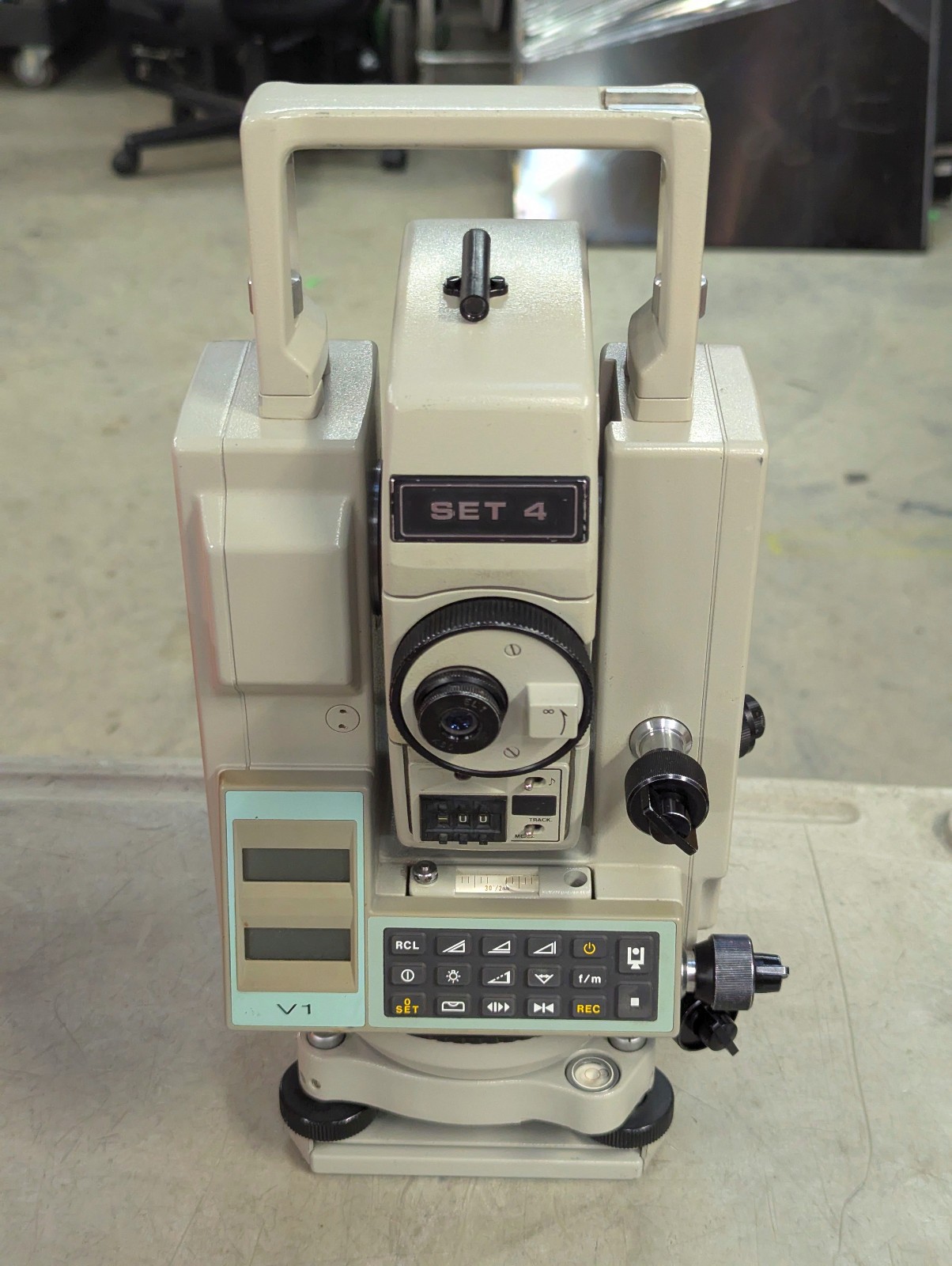 Sokkisha Lietz Set 4 Theodolite Survey Equipment; no charger; power on test only