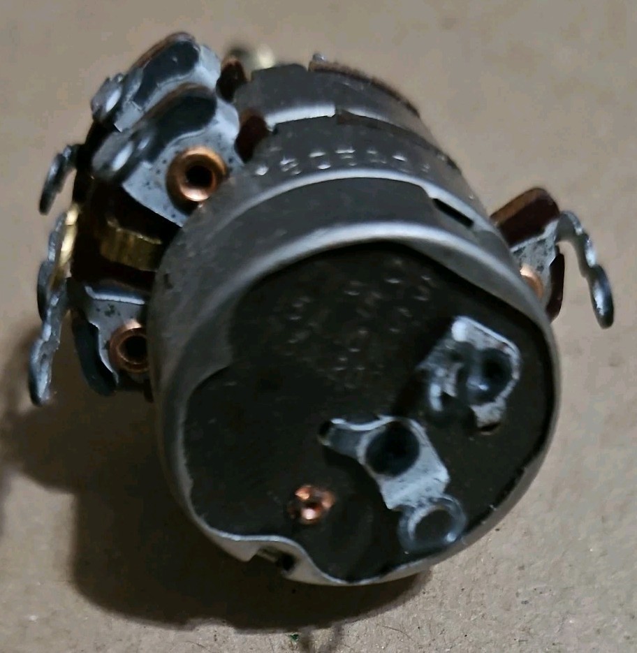 Potentiometer Control Switch 18C543812-C 137932 Vintage Electronics