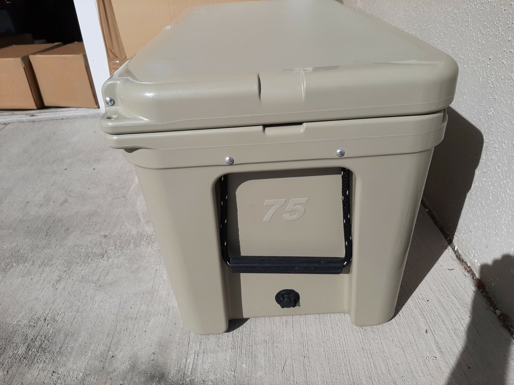 Yeti Tundra 75 Cooler