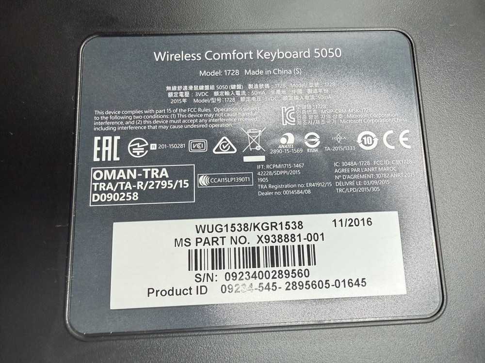 Microsoft 1728 Keyboard & Wireless Mouse 5000 Keyboard Powers On-*Missing Dongle