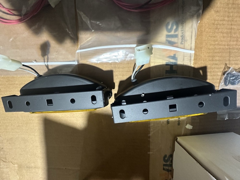 Sound off signal universal solid state flasher & 2 Amber multi pattern Light Kit