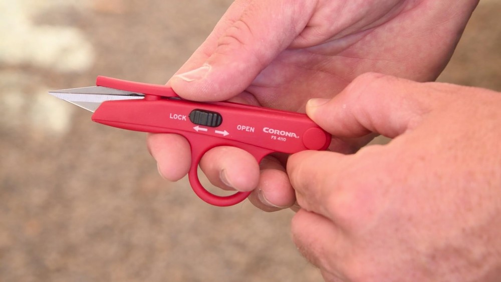 FS 4110 Hydroponic Finger Micro Snips , Red