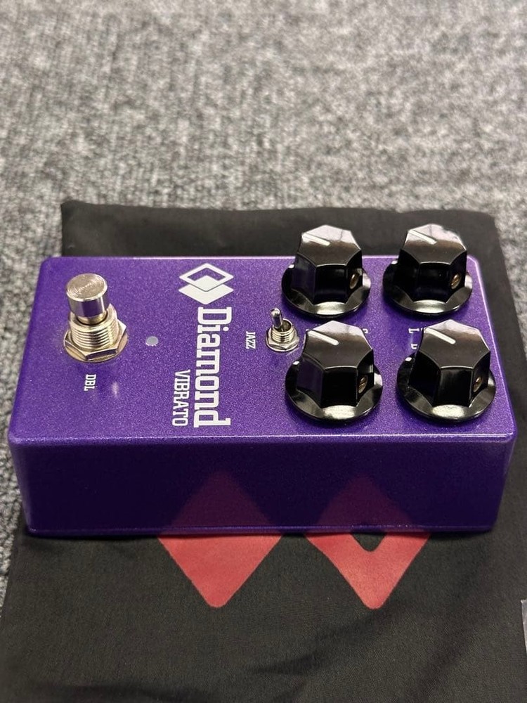 Diamond Vibrato MN3007 413387