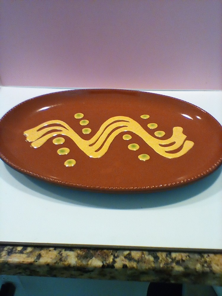 K & K INTERIORS, INC~ DECORATIVE REDWARE PLATTER Columbus, WI