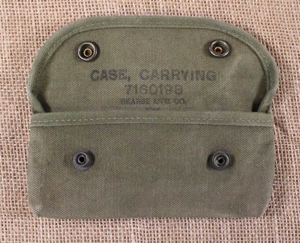 941 - WWII era "Case, Carrying 7160198" small miscellaneous items - 1944