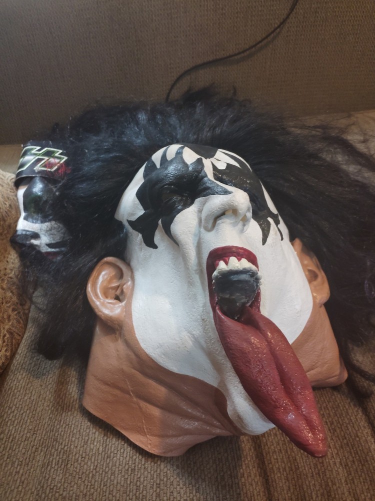KISS Gene Simmons Mask Illusive Concepts 1996 Pre-owned