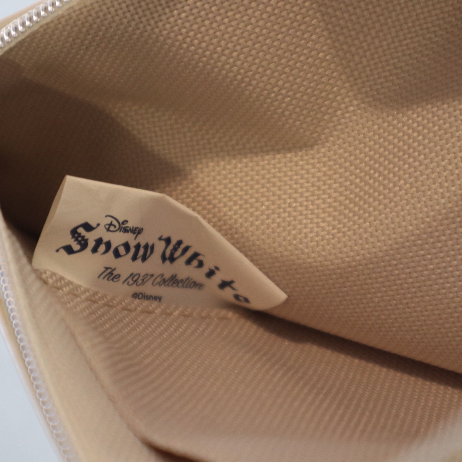 Besame Cosmetics Disney Snow White Book Icon Makeup Bag 1937 Collection Souvenir