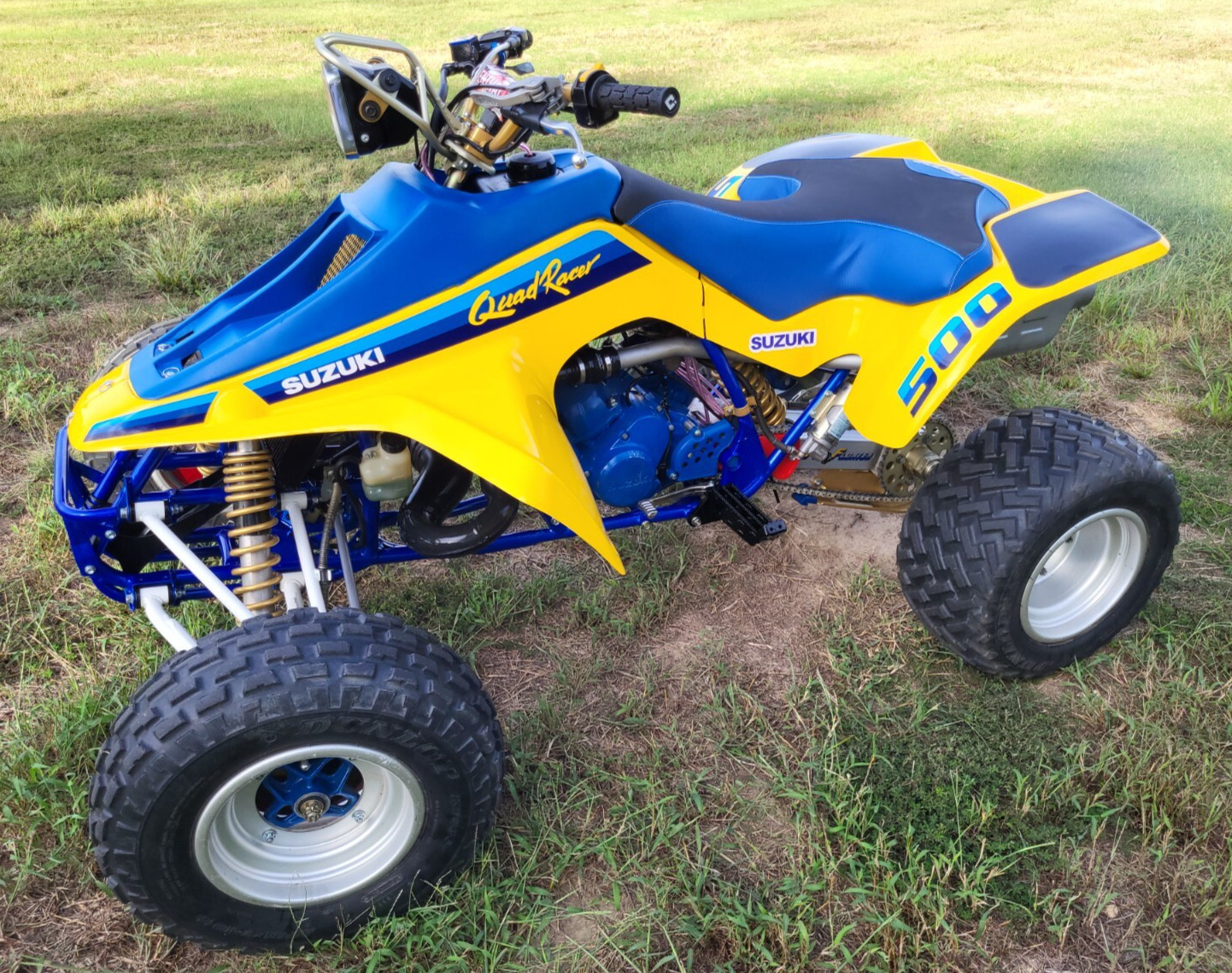 SUZUKI 250 QUADRACER LT250R, LT500R 500 QUADZILLA GAS TANK MOUNTING GROMMET