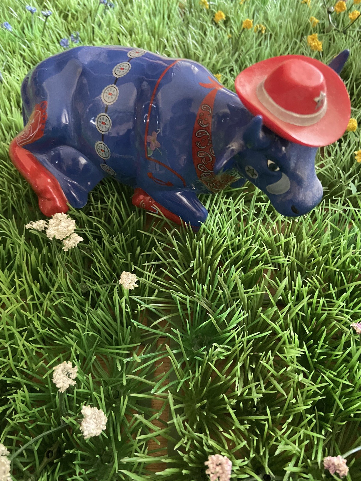 Cow Parade Even Cowgirls Get The Blues 2001 Complete w/ Box & Tag Item #9180