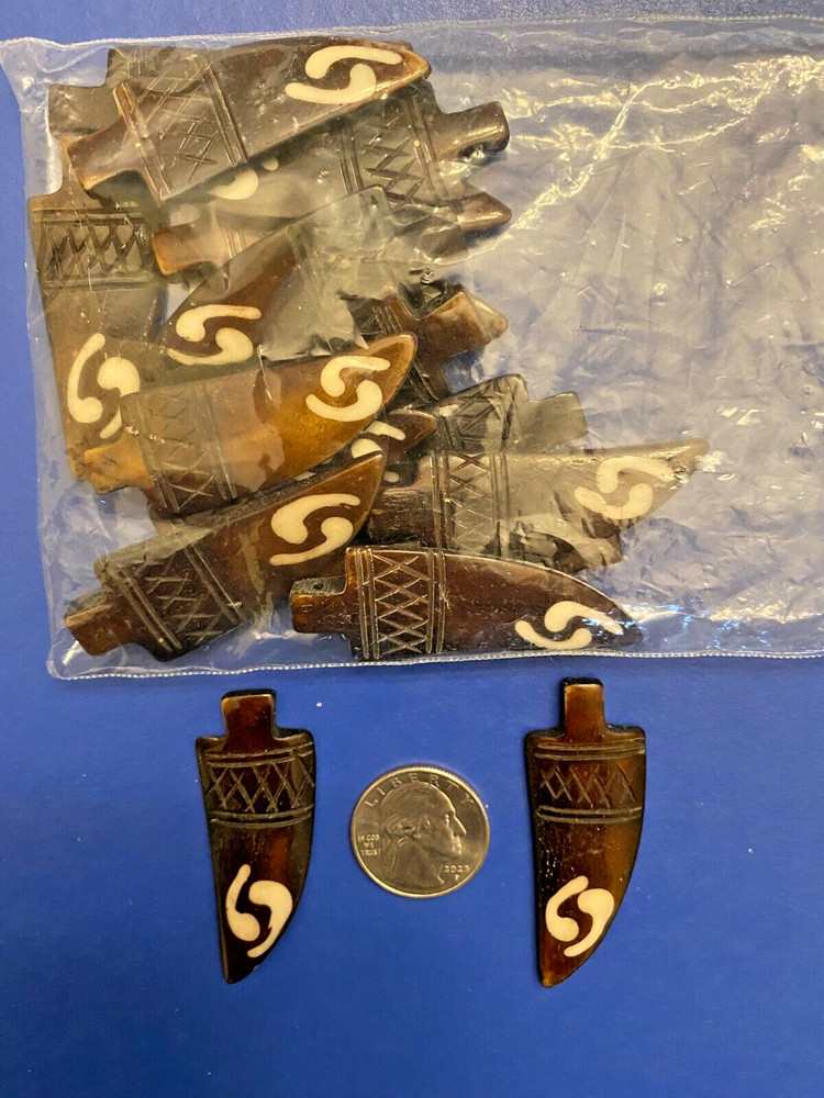 17 Horn and Bone shape tooth, I006