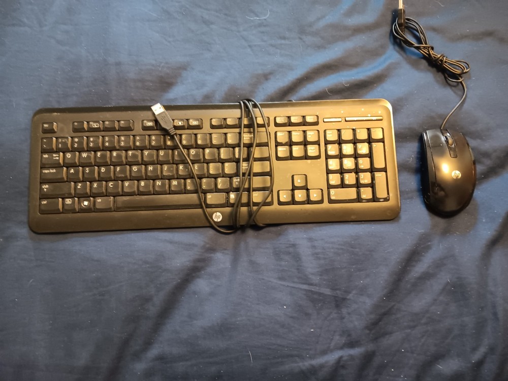 HP KEYBOARD AND MOUSE COMBO MODEL KU - 1156 USB connectivity. Tested