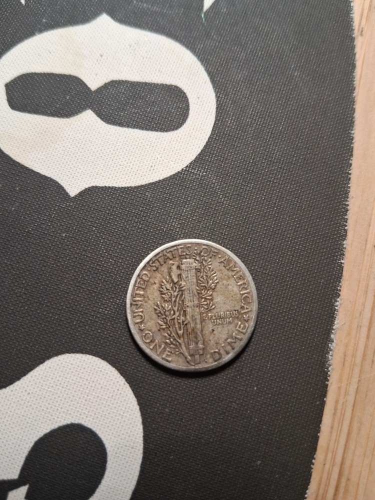 Mercury Dime 1940 w Silver