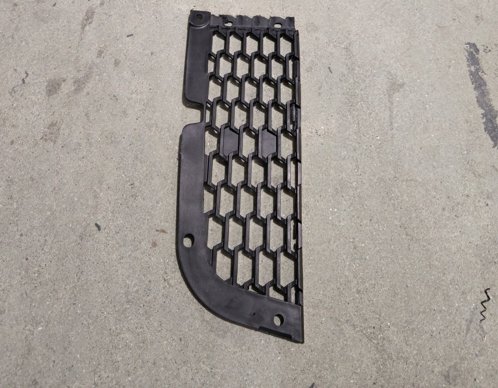 Front Bumper Grille -Upper Left Side For Freightliner Cascadia 2018-2024