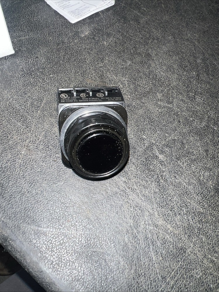 SIEMENS 52PX8A1A Non-Illuminated Push Button,30mm,Epoxy