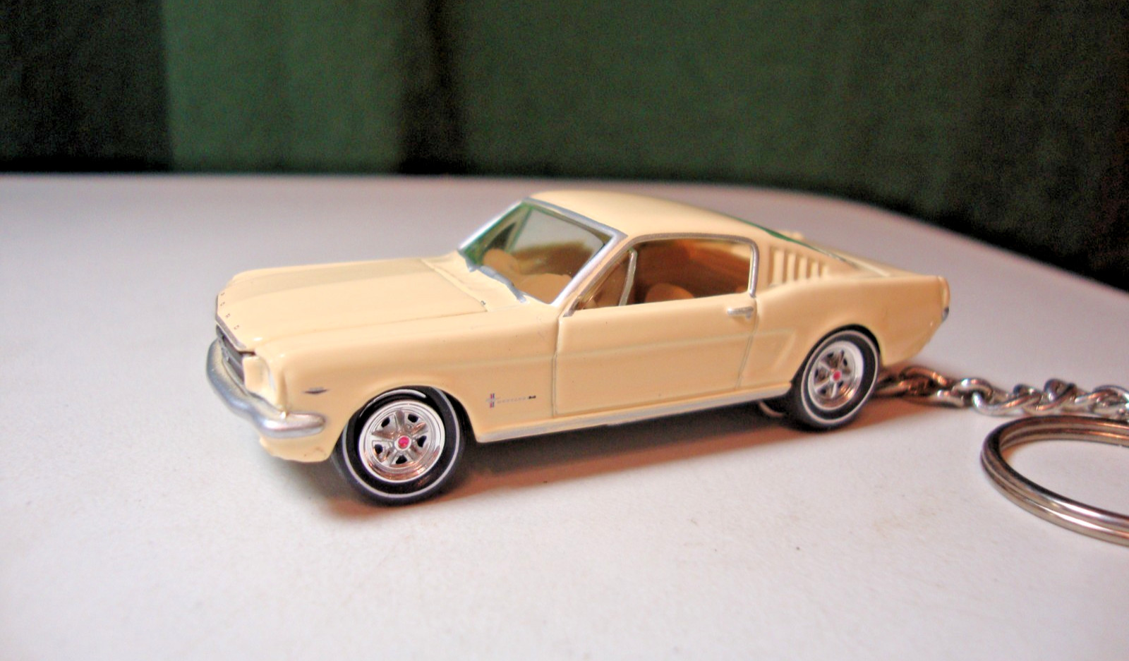 1965  FORD MUSTANG 2+2  New Keychain YELLOW! Key ring Diecast Toy 1964 65 66