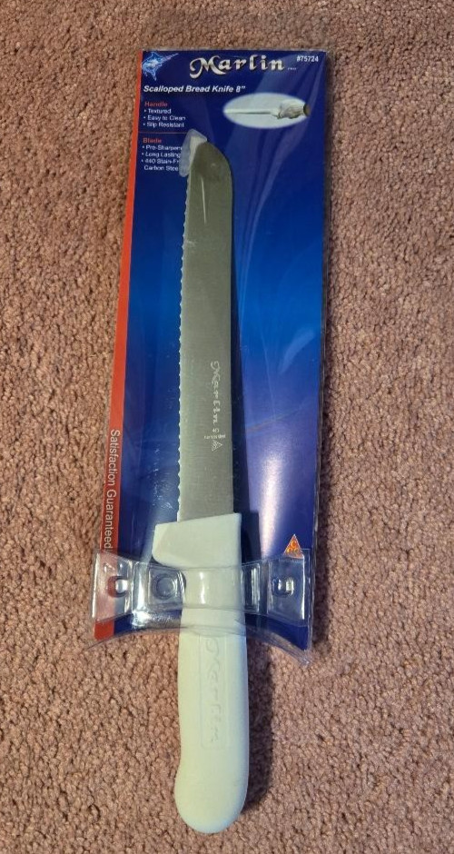 Marlin Pro 8" Scalloped Bread Knife Long lasting edge # 75724  NEW