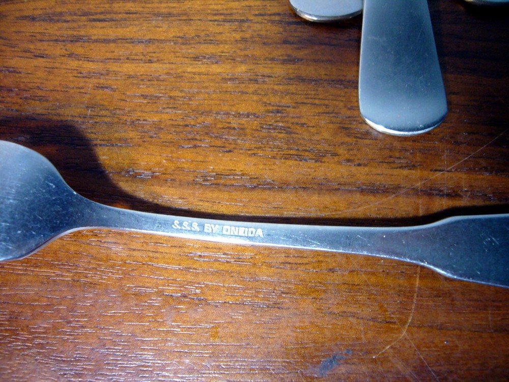 5 Oneida Colonial Boston Dinner Forks SSS Stainless Flatware