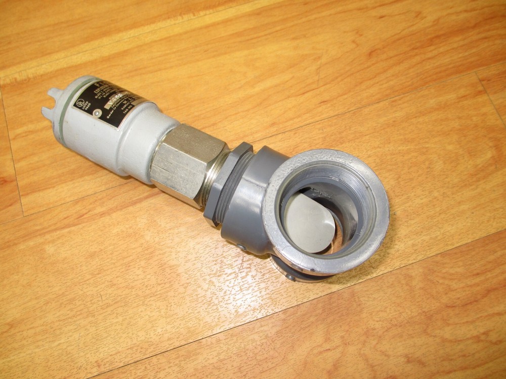Flotect V4SS-2 *USED?* Explosion Proof Flow Switch W.E. Anderson