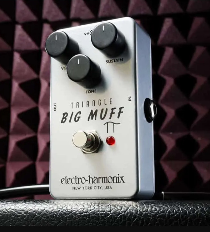 Electro-Harmonix Triangle Big Muff Pi - Fuzz / Distortion / Sustainer
